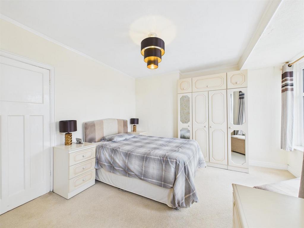 Bedroom:
