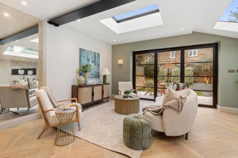 Wardo Avenue, Fulham, London