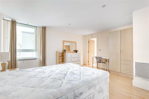 2 bedroom flat for sale, Hamilton House, 6 St. George Wharf, London