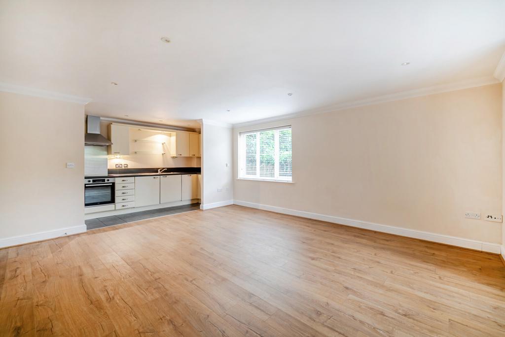 Sitting/Kitchen