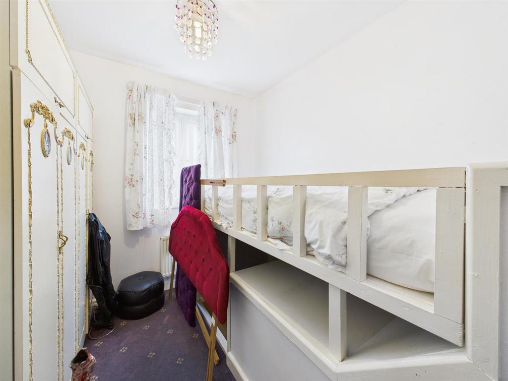 Bedroom: