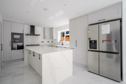 5 bedroom detached house for sale, Heathway, Ascot