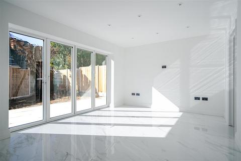 5 bedroom detached house for sale, Heathway, Ascot