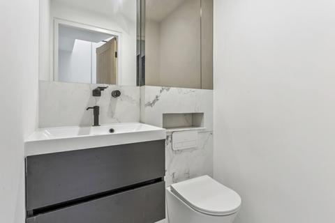 3 bedroom bungalow for sale, Penrose Avenue, Watford, WD19