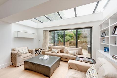 undefined, Treetop Mews, London NW6