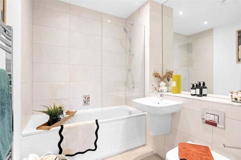 2 bedroom apartment for sale, Clast Court, Erith, DA8