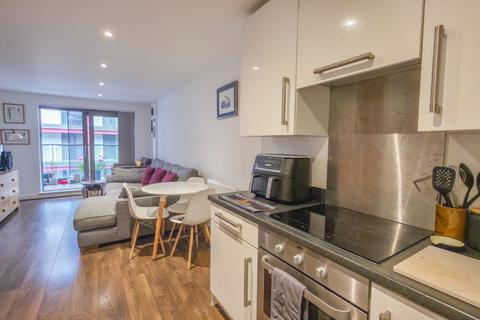 1 bedroom apartment for sale, East Carriage House Royal Carriage Mews, London, SE18