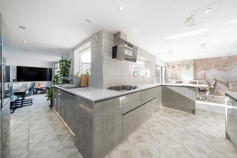 undefined, The Chase, Sunbury-On-Thames TW16