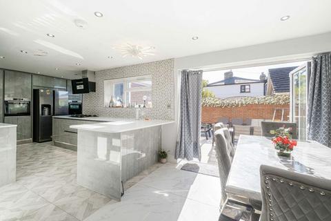 undefined, The Chase, Sunbury-On-Thames TW16