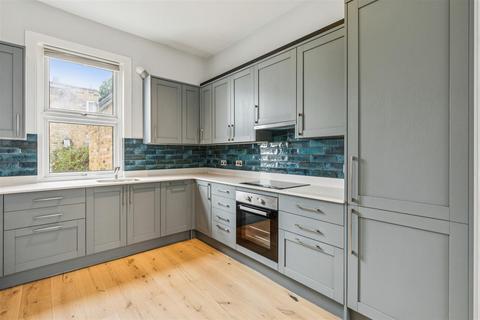 3 bedroom flat for sale, Annandale Road, London, W4