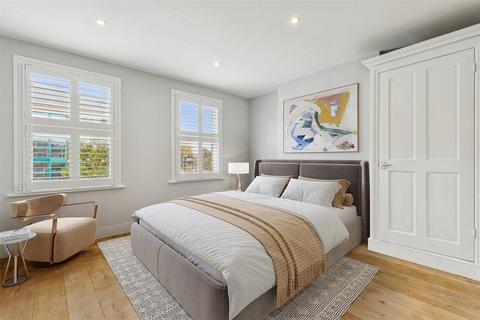3 bedroom flat for sale, Annandale Road, London, W4