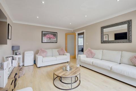 2 bedroom detached bungalow for sale, High Beeches, Benfleet, SS7
