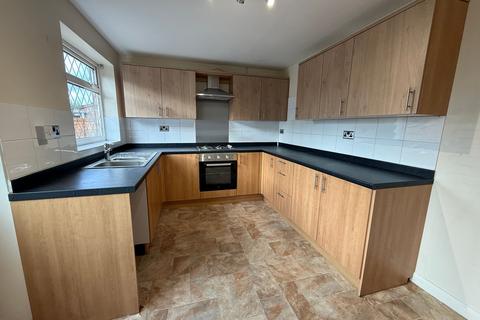 2 bedroom semi-detached house to rent, Branston Crescent, Melton Mowbray, LE13