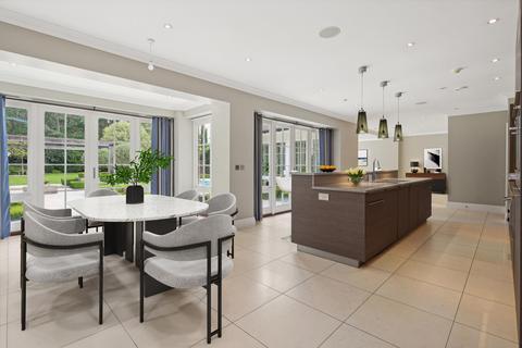 5 bedroom detached house to rent, The Barton, Cobham, Surrey, KT11