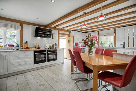 5 bedroom detached house for sale, Upper Street, Hollingbourne, ME17