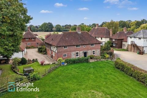 5 bedroom detached house for sale, Upper Street, Hollingbourne, ME17