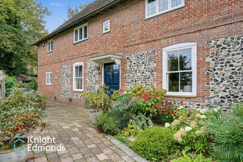 5 bedroom detached house for sale, Upper Street, Hollingbourne, ME17