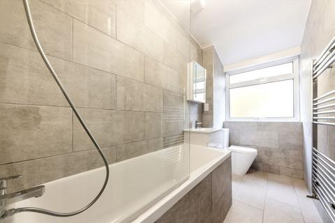 9 Campbell Close, Twickenham, TW2 5BZ