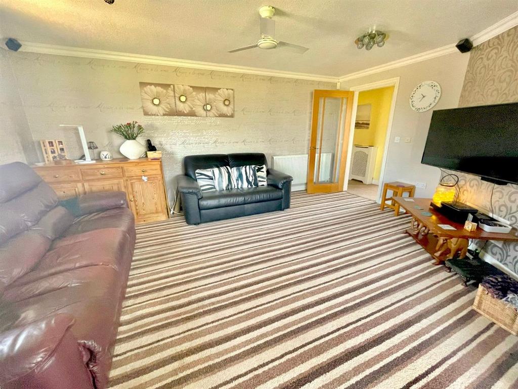 Lounge (First Floor)