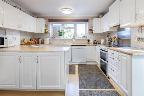 26 Lower Bury Lane, Epping, CM16 5HA