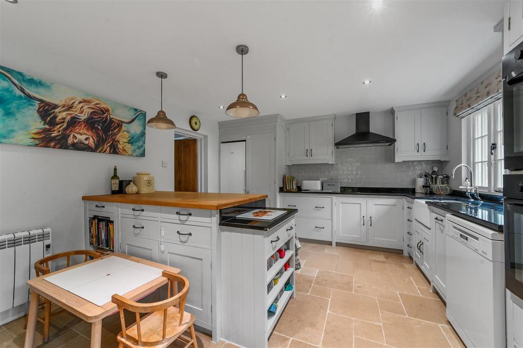 Kitchen dining room