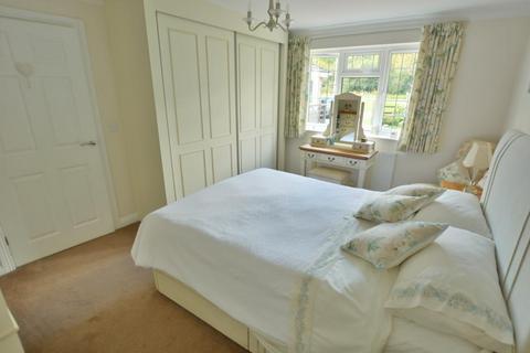 6 Brookside Road, Wimborne, BH21 2BL