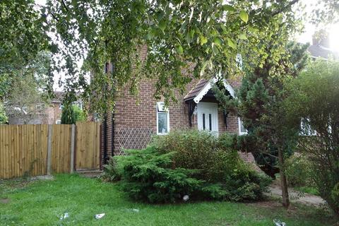 1 bedroom in a house share to rent, Addison Gardens, Surbiton, KT5 8DW