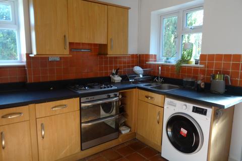 1 bedroom in a house share to rent, Addison Gardens, Surbiton, KT5 8DW