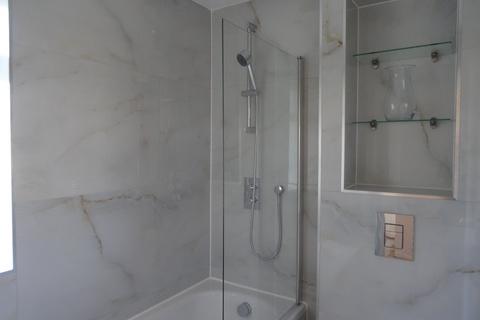 1 bedroom in a house share to rent, Addison Gardens, Surbiton, KT5 8DW
