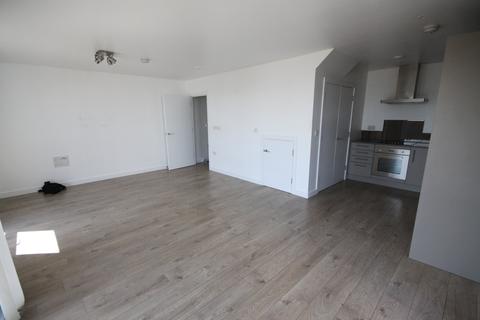 2 bedroom flat to rent, Verney Road