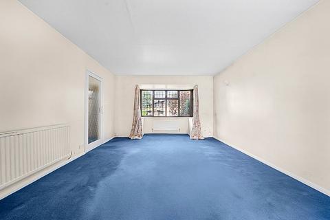 17 Chatfield Drive, Guildford, GU4 7XP