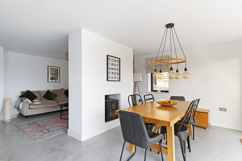 Kitchen / Dining