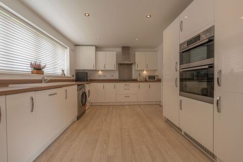 4 bedroom detached house for sale, Foil Close, Rogerstone, NP10