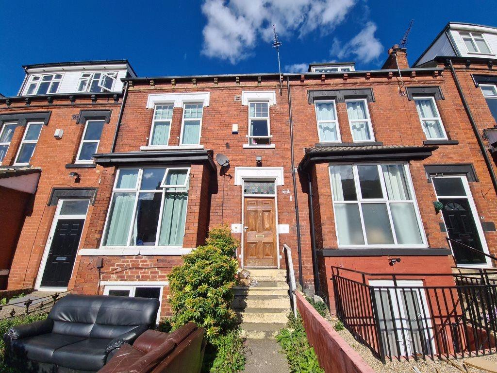A charming brick-fronted property with well-mai...