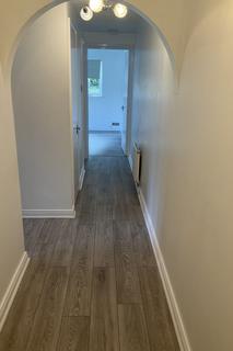2 bedroom flat for sale, Parry Drive, Weybridge, KT13