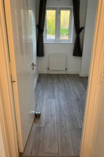 15 Parry Drive, Weybridge, KT13 0UU