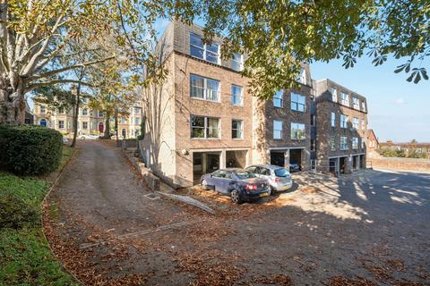 undefined, Chevremont, Jenner Road, Guildford