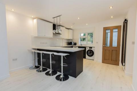 3 bedroom chalet for sale, A No-Onward-Chain Bungalow In Cranbrook