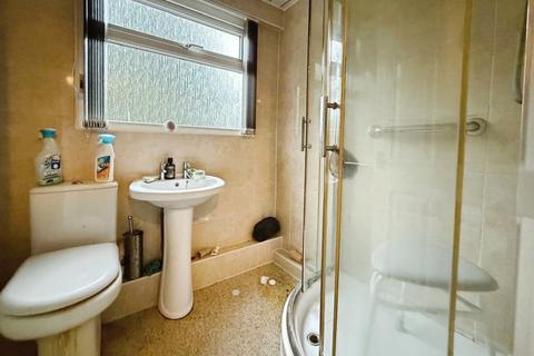 3 bedroom semi-detached house for sale, Suffolk Grove, Leigh