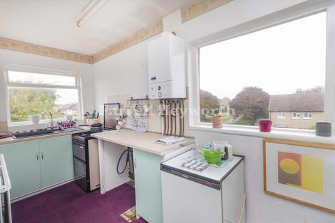 3 bedroom flat for sale, Threshfield Avenue, Morecambe LA3