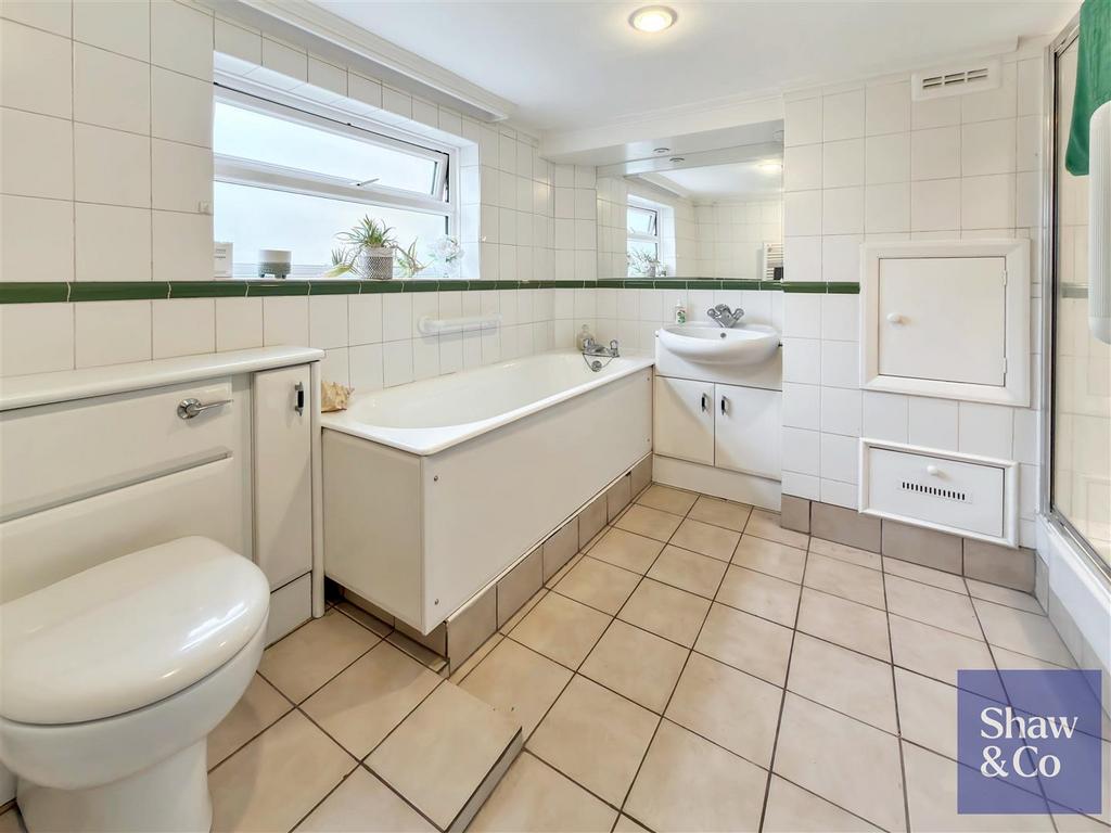 Bathroom.jpeg