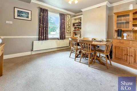 undefined, Inwood Road, Hounslow TW3