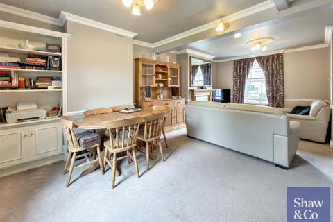 undefined, Inwood Road, Hounslow TW3
