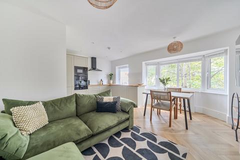 3 bedroom apartment for sale, Figges Road, Mitcham CR4