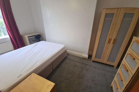 Moorland Road, Leeds LS6