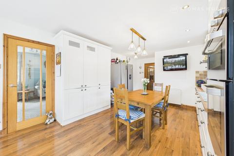 4 bedroom bungalow for sale, The Malting, Huntingdon PE26