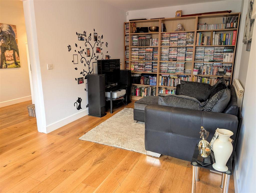 PXL 20251007 102039040.MP~2.jpg