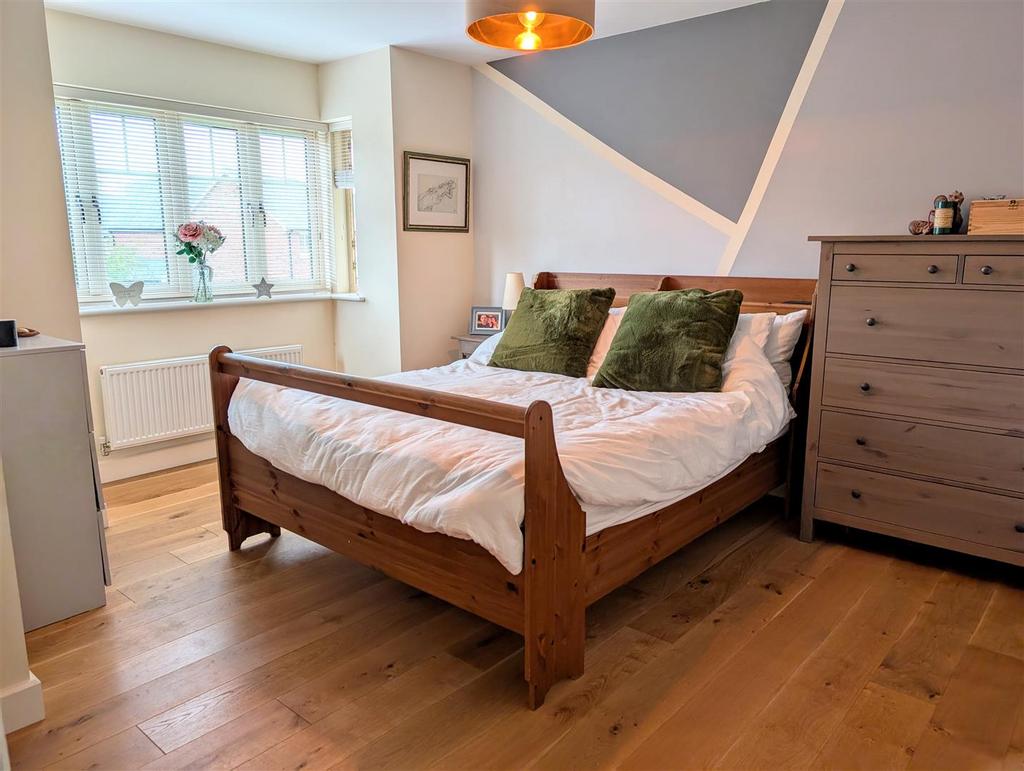 PXL 20251007 102551189.MP~2.jpg