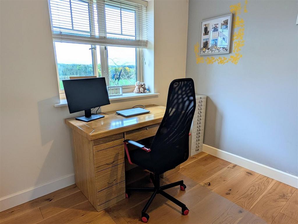 PXL 20251007 102930651.MP~2.jpg