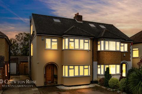 4 bedroom semi-detached house for sale, Cuffley Hill, Goffs Oak